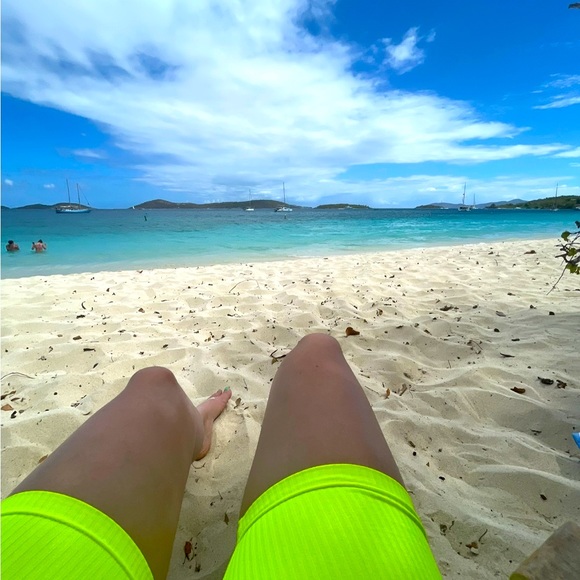 Worn once! Year of Ours Neon Yellow/Green Biker Shorts - Size Small - Picture 3 of 3